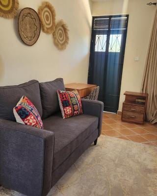 Stay with Adhiambo - Studio near Bofa Beach