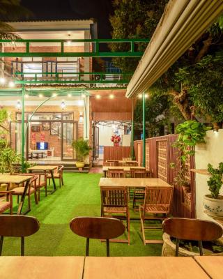 Riverside Dorm and Restaurant