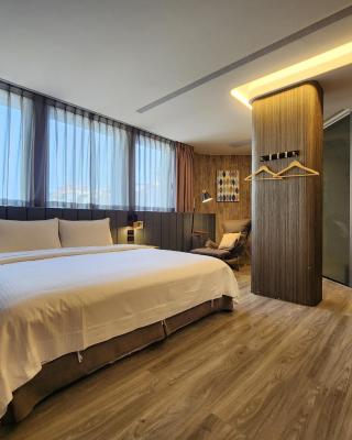 Hualien Pink Corner Hotel