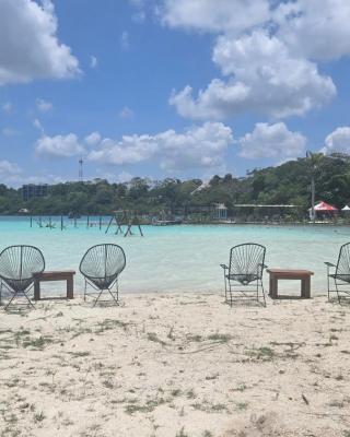 Playa Laguna Bacalar Beach Front