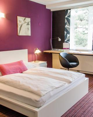 College Garden Hotel