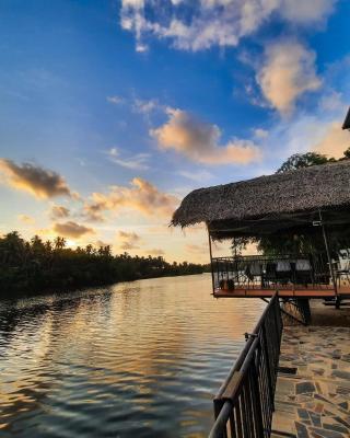 Rivershore Villas