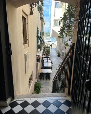 Swan City Apartment & Room