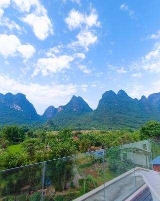Yangshuo Lakeside Inn