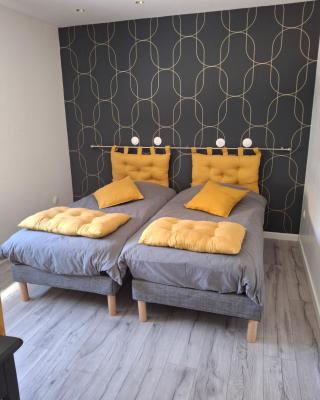 La maison d'à côté Chambre 1