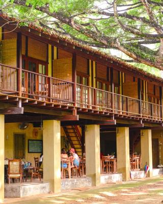 Dunes Unawatuna Hotel