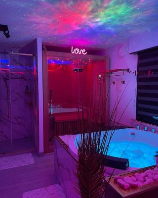 L'Aurore suite de charme, clim jacuzzi, sauna, piscine chauffée cuisine...
