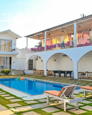 Sunbliss by the sea