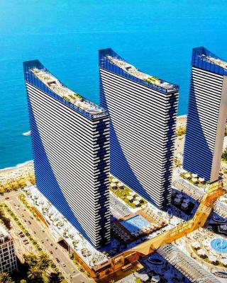 ORBI CITY BLACK SEA VIEW BEACHFRONT KING APARTHOTEL BATUMi