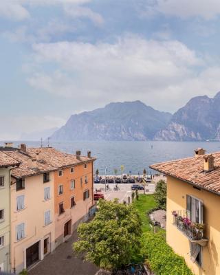 GARDA LIVING APARTMENTS Torbole