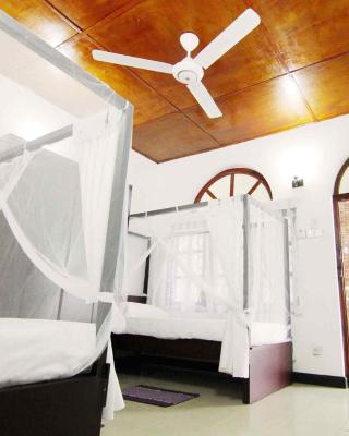 2in1 Kandy Hostel