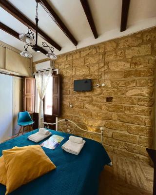 Home Via Neve-Historical Centre