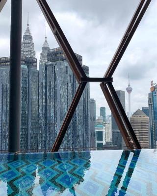 Scarletz Kuala Lumpur by Sleepy Owl Suites