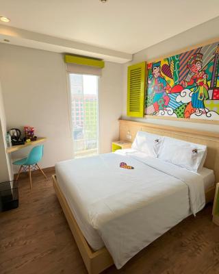 MaxoneHotels.com at Kramat