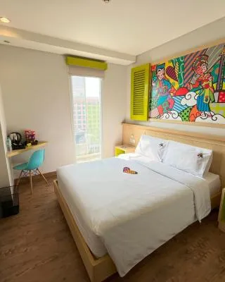 MaxoneHotels.com at Kramat