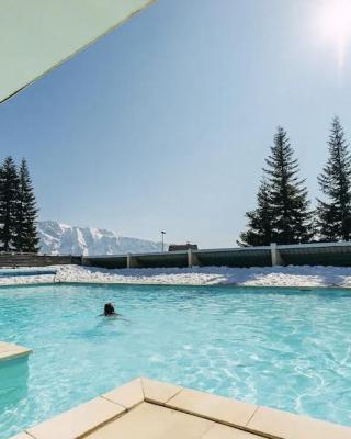 Charmant appartement confortable pour 6 personnes 40m2 pied pistes, Piscine, wifi, parking