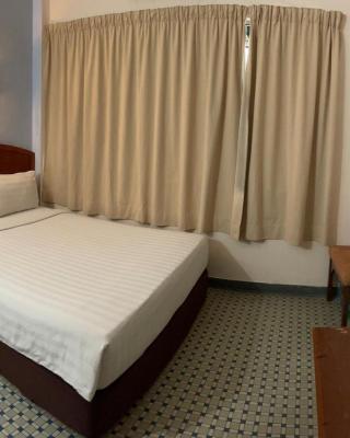 New Caspian Hotel
