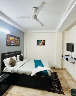 Hotel East UK - 10 Mins From Embassy