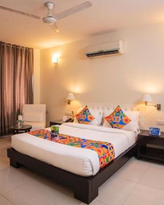 Hotel Diamond Tree at Saket Near PVR Cinema