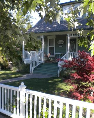 Second Street Cottages