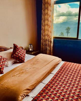 The Forest Lodge - Below Mall Road