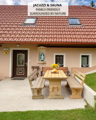 Sunflower House with Jacuzzy and Sauna