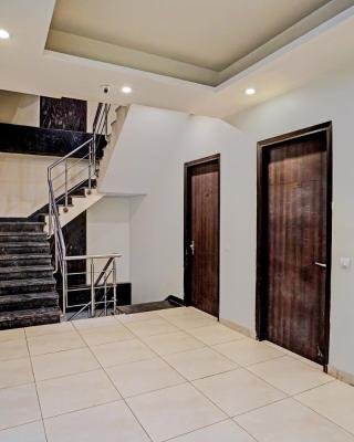 Townhouse Akshay Hotel