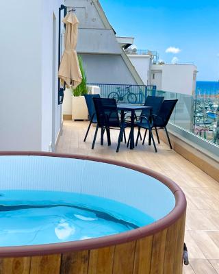 GEA SEAVIEW APARTMENT - Bright Top-Floor Gem in central Nettuno, Steps from the Station