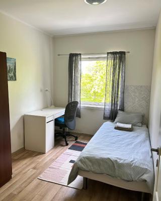 Single-bed rooms in Central located apartment in Trondheim