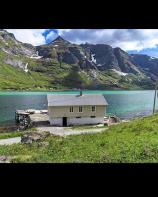 Rorbu Vestersia i Skjelfjord