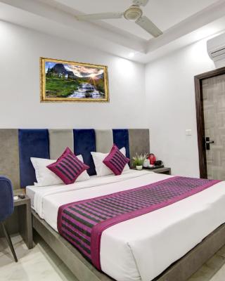 Hotel S B Inn Near New Delhi railway Station Paharganj