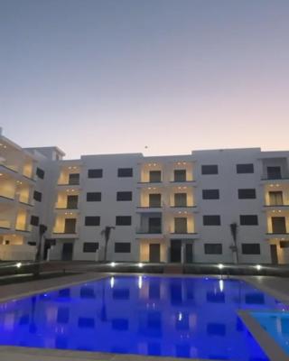 Rmilat Garden N8 vue sur la piscine