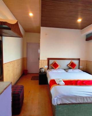 Hotel Shaurya Regency near mall Road