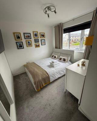 Double Bedroom With Dedicated Private Bathroom