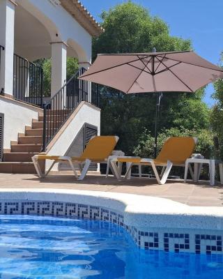 Villa Vista Bonita with private pool, 4 bedrooms, 9 people