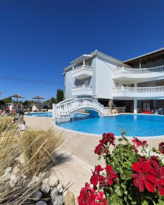 Vrachos Beach Hotel
