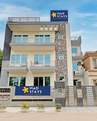 Madstays Hotel - Medicity Near Medanta Hospital