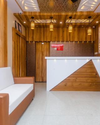 Hotel Sun City Near Saifee Hospital And HN Reliance Hospital