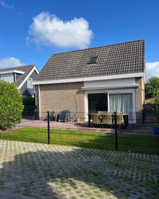 Deltageul 39 Noordzeepark - ruim en rustig gelegen vakantiehuis nabij strand - geen verhuur aan bedrijven