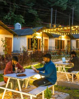 The Hosteller Kasol, Riverside