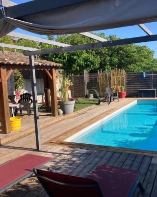 Le Cyprès, gîte avec piscine