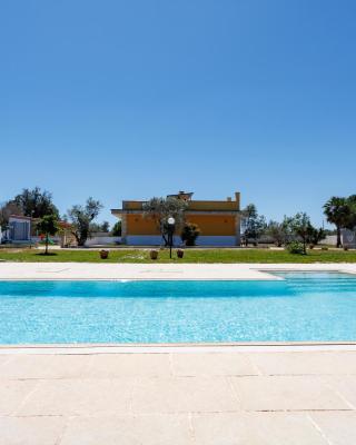 Petra Leccese - Art & Luxury Design B&B with Pool