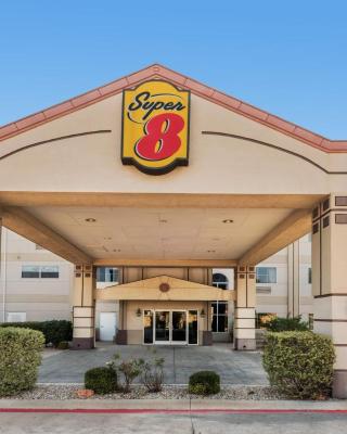 Super 8 by Wyndham Weatherford