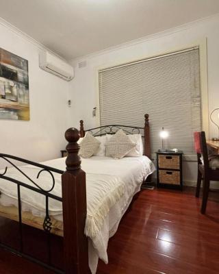 Garden Guesthouse - Melbourne Airport Accommodation