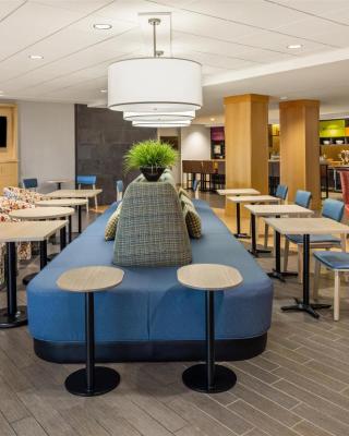 Home2 Suites by Hilton Roseville Minneapolis