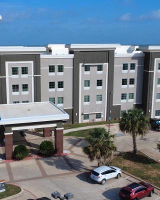 La Quinta by Wyndham Pearsall