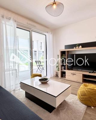 Péristyle - T2 de standing neuf - Balcon