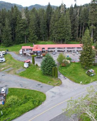 Pioneer Inn by the River