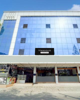 Super Townhouse City Center Ernakulam