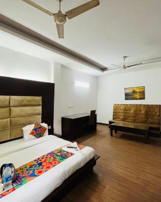 Hotel Sunrise - Near Kalka ji